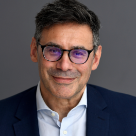 Simon Leslie